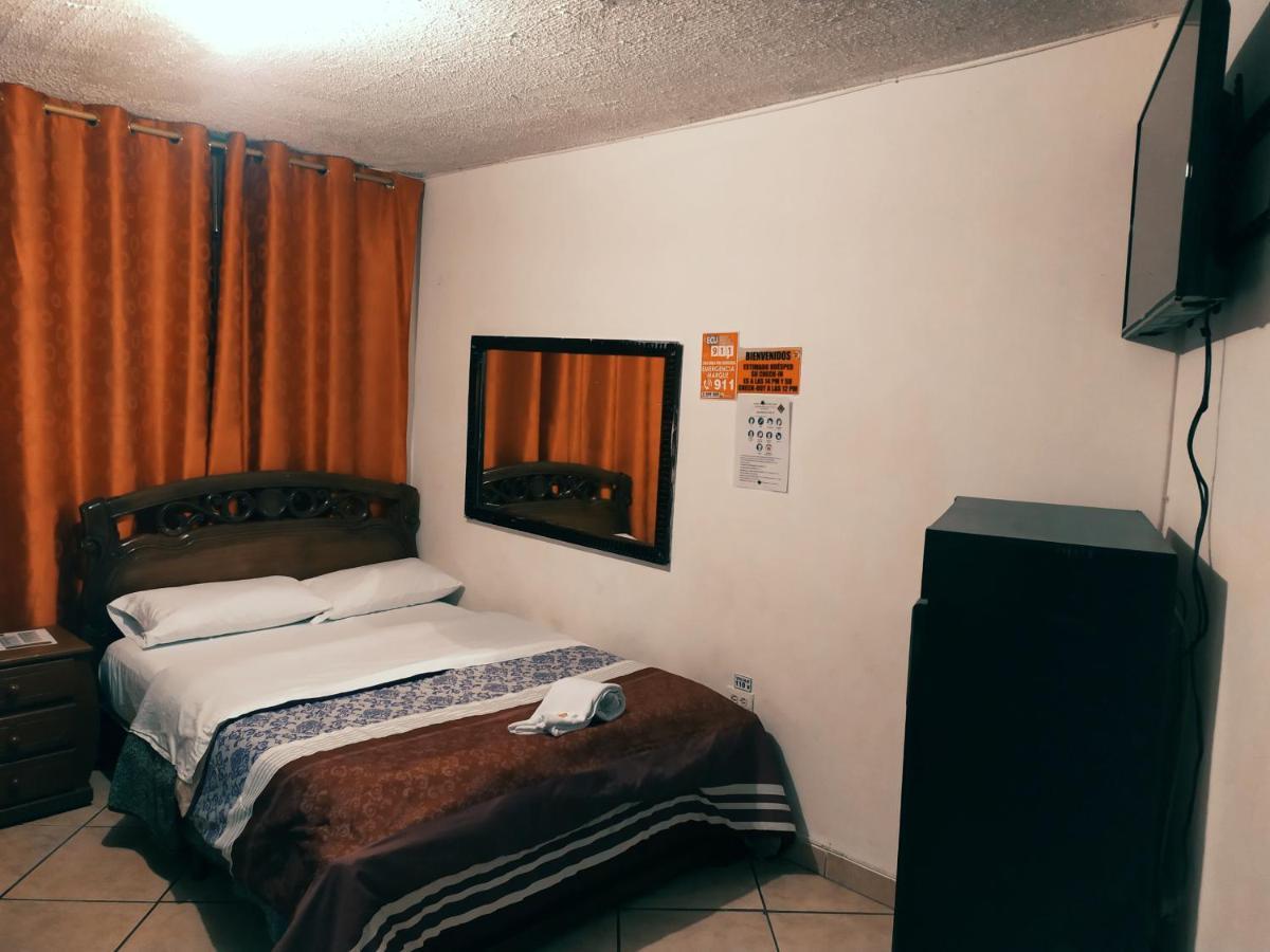 Hostal Ajavi Del Sur كويتو المظهر الخارجي الصورة